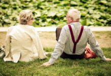అనేక మంది దంపతుల్లో ఐదు పదుల Old Age Romance Health Benefits