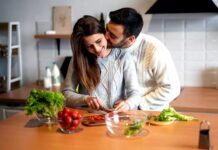 భార్యభర్తల అరోగ్యకర బంధం కోసం అనుసరించాల్సిన 11 కొత్త పంథాలు Fulfilling marriages