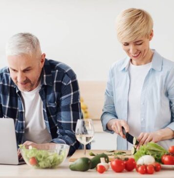 యాభై ఏళ్లు పైబడినవారు అచరించాల్సిన జీవనశైలి విధానాలు Tips and Habits for Healthy Aging After 50