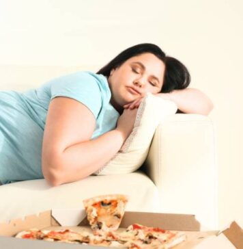 తిన్న తర్వాత పడుకోవడం మంచిదా.? కాదా.? Lying Down After Eating Good or Bad