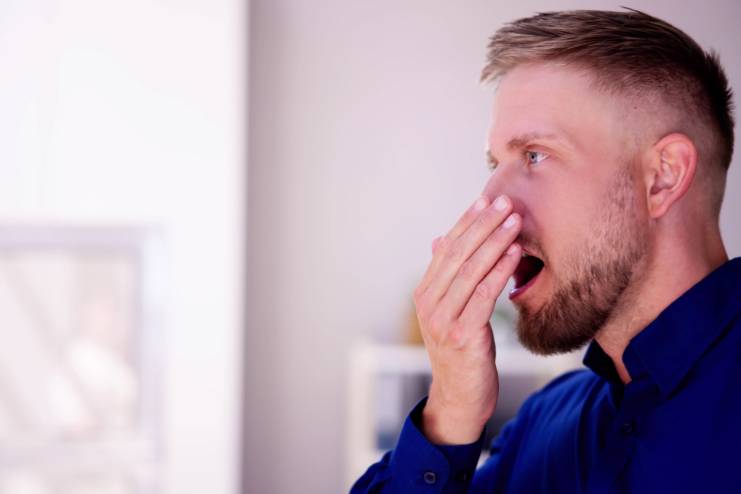 Symptoms of bad breath