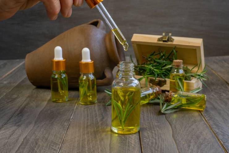 Aromatherapy oils in skincare