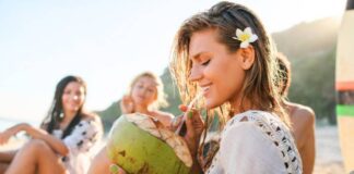 కొబ్బరి నీళ్లలొ పోషక విలువలు, అరోగ్య ప్రయోజనాలు - Coconut water: Amazing Health benefits and Nutritional values Coconut water Health benefits and Nutritional values