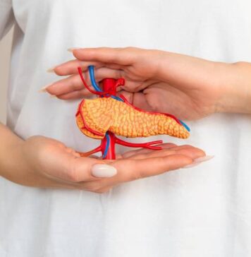 ప్యాంక్రియాటైటిస్: కారకాలు, లక్షణాలు, చికిత్స & నివారణ Pancreatitis Causes Symptoms