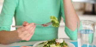 ఏ ఆహారాలను, పండ్లను ఏ సమయంలో తీసుకోవాలో తెలుసా.? - Optimal Timing for Consuming Fruits, Nuts, and Dairy Daily Timing for Consuming Fruits Nuts and Dairy Daily