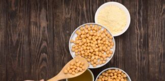 శనగలు: పోషకాలు, కేలరీలు మరియు అరోగ్య ప్రయోజనాలు - Chickpeas : Nutrition, Calories, and Health benefits Chickpeas Nutrition