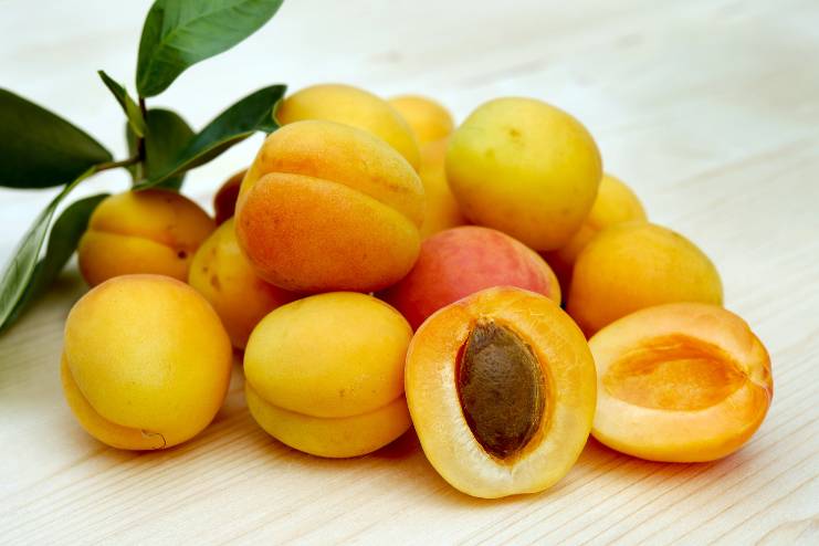 Precautions to Take With Peaches