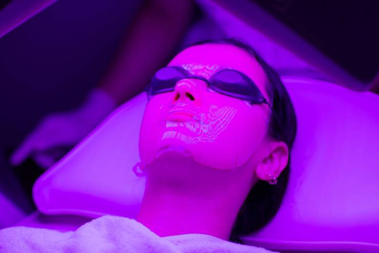 Procedure for LED light therapy