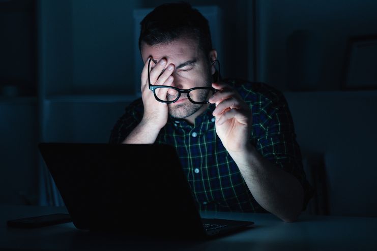 Causes of digital eye strain