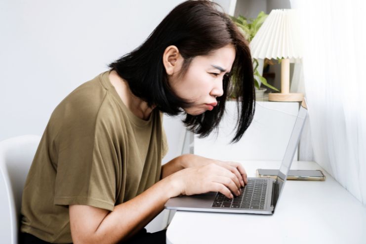 Symptoms of digital eye strain