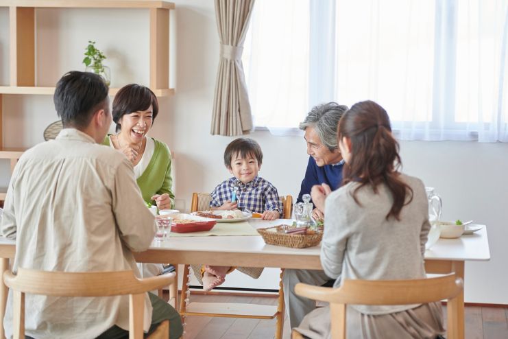 Make mealtimes a quiet time