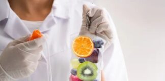 విటమిన్ IV థెరపీ అంటే ఏమిటీ? ఇది ఎలా పని చేస్తుంది? - What Are the Pros and cons of Vitamin IV Therapy? What Are the Pros and cons of Vitamin IV Therapy