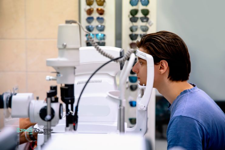 Diagnosis of Eye floaters