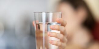 రోజుకు ఎంత నీరు త్రాగాలి? ఎన్ని లీటర్ల నీరు తీసుకోవాలి? - How Much Water Should You Drink a Day? How Much Water Should You Drink a Day