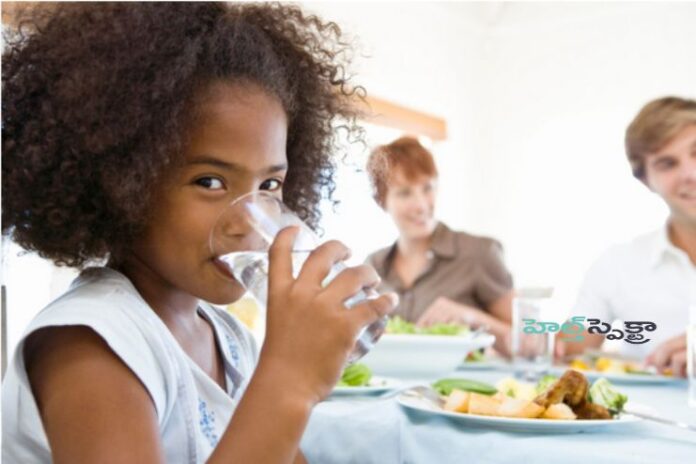 The Surprising Truth About Drinking While Eating