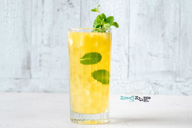 Pineapple & Mint Detox Water