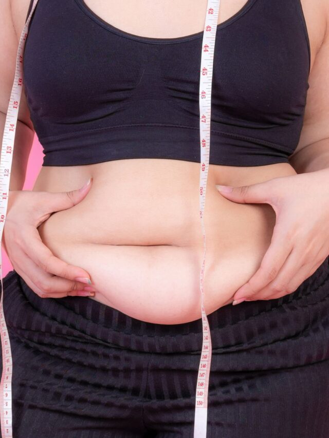 బెల్లీ ఫ్యాట్ కరిగించే 8 రుచికరమైన వాటర్ డిటాక్స్ డ్రింక్