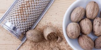 జాజికాయ: పోషకాలు, ప్రయోజనాలు మరియు దుష్ప్రభావాలు - Nutmeg: Nutritional facts, Health Benefits and Side Effects Nutmeg_ Nutritional facts, Health Benefits