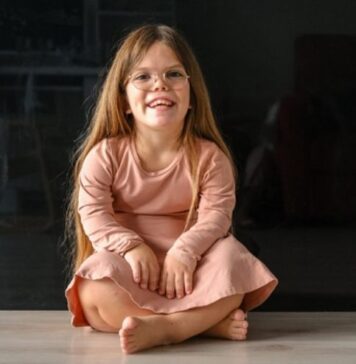 అకొండ్రోప్లాసియా: కారణాలు, లక్షణాలు, చికిత్స Achondroplasia_ Symptoms, Causes, and Treatment