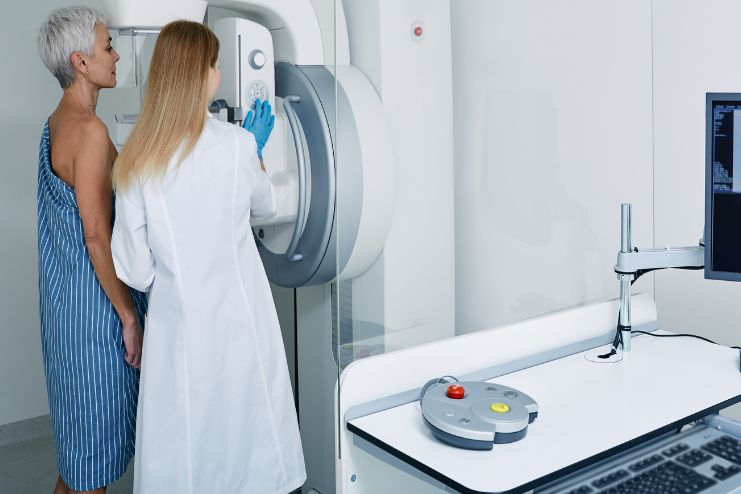 Breast cancer screening recommendations for older age groups