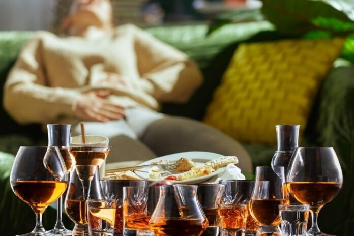 Binge Drinking_ Causes, Symptoms and Treatment Binge Drinking_ Causes, Symptoms and Treatment